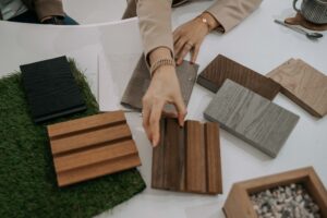 Materialen houten buitenverblijf showroom