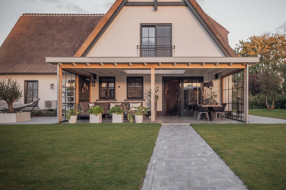 Buitenpracht veranda aan huis