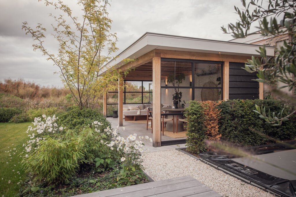 Veranda glazen wanden buitenpracht