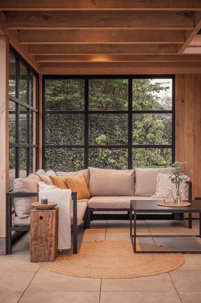 Luxe veranda Wekerom