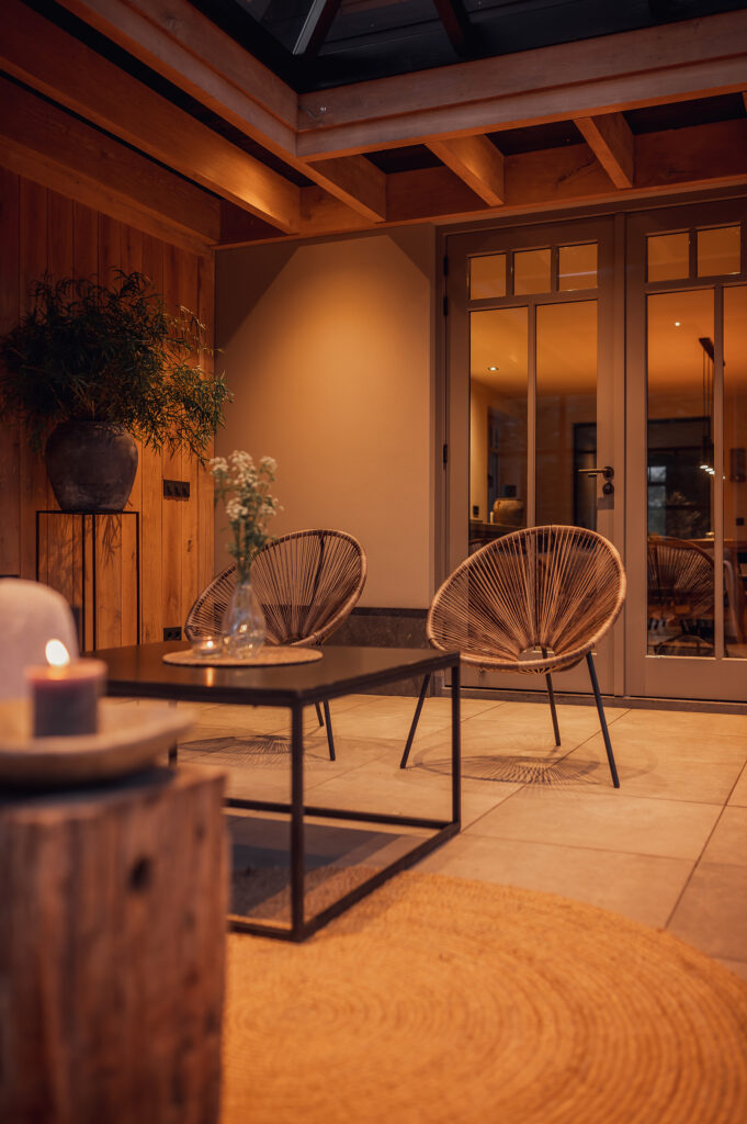 Luxe veranda Wekerom