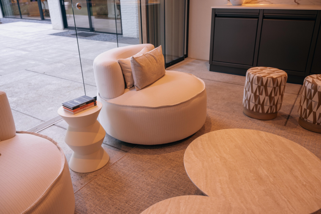 Inrichting luxe tuinkamer